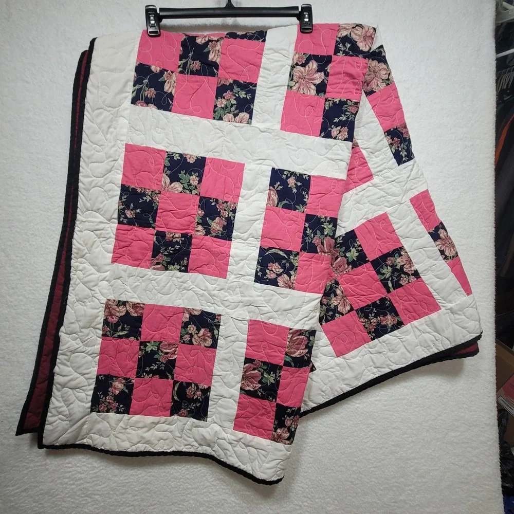 Handmade Patchwork Quilt Floral Checkerboard Full/Throw
